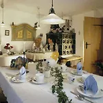ゲストハウス Gaestehaus Lechner ベルナウ・アム・キームゼー